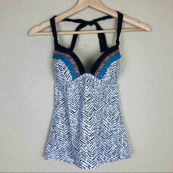 Arizona Jean Company Other - White and black full length swim top